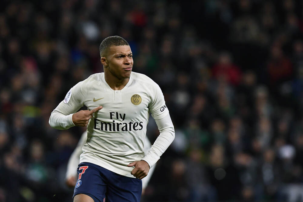 人形机器人、社交模拟器等点亮AI场景创新